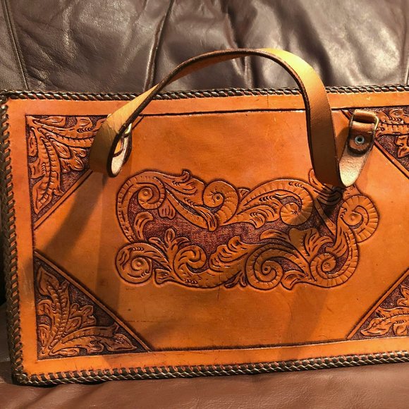 Hand tooled leather tote bag - Picture 7 of 10